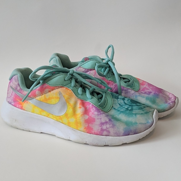 nike tie dye tanjun